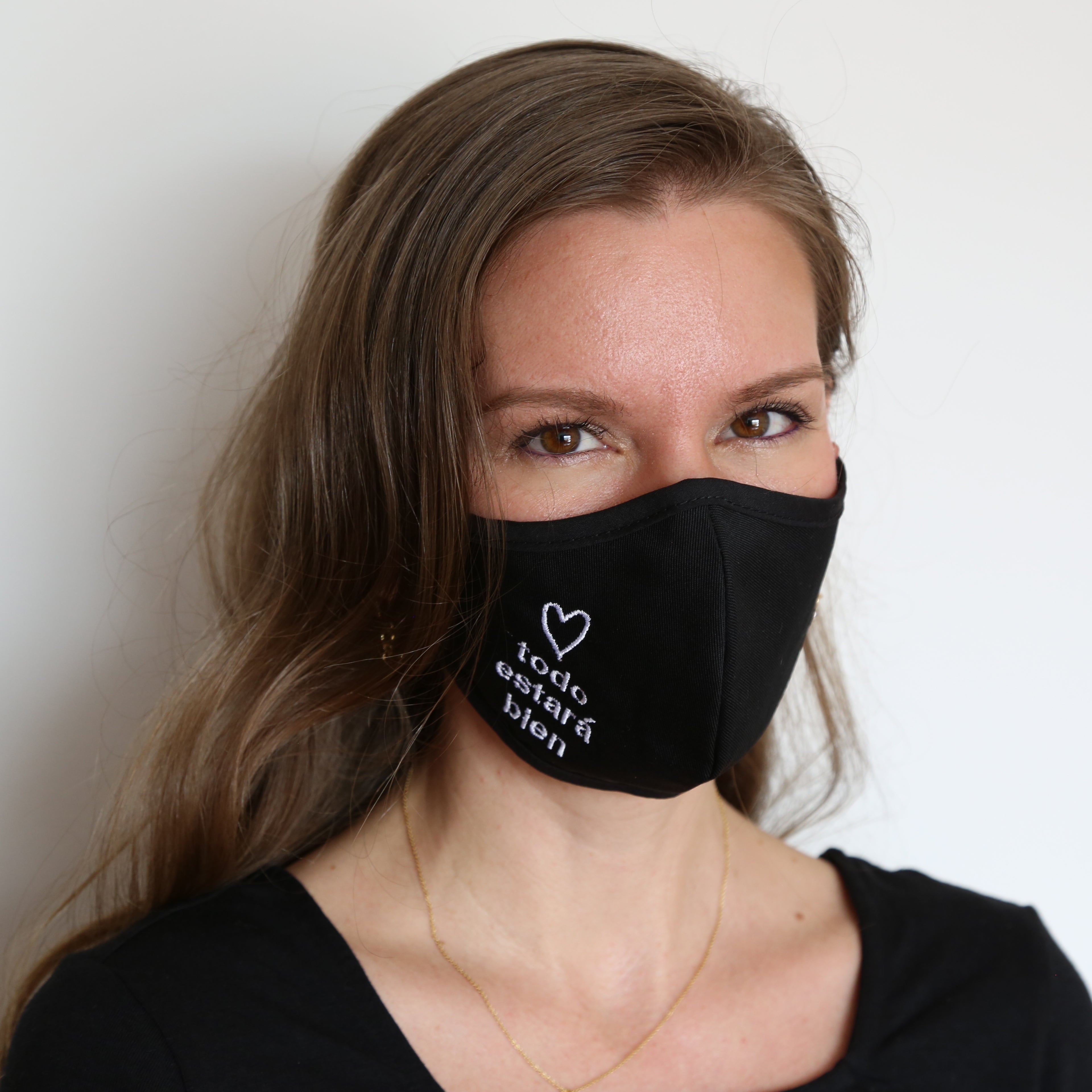 Todo Embroidered Mask